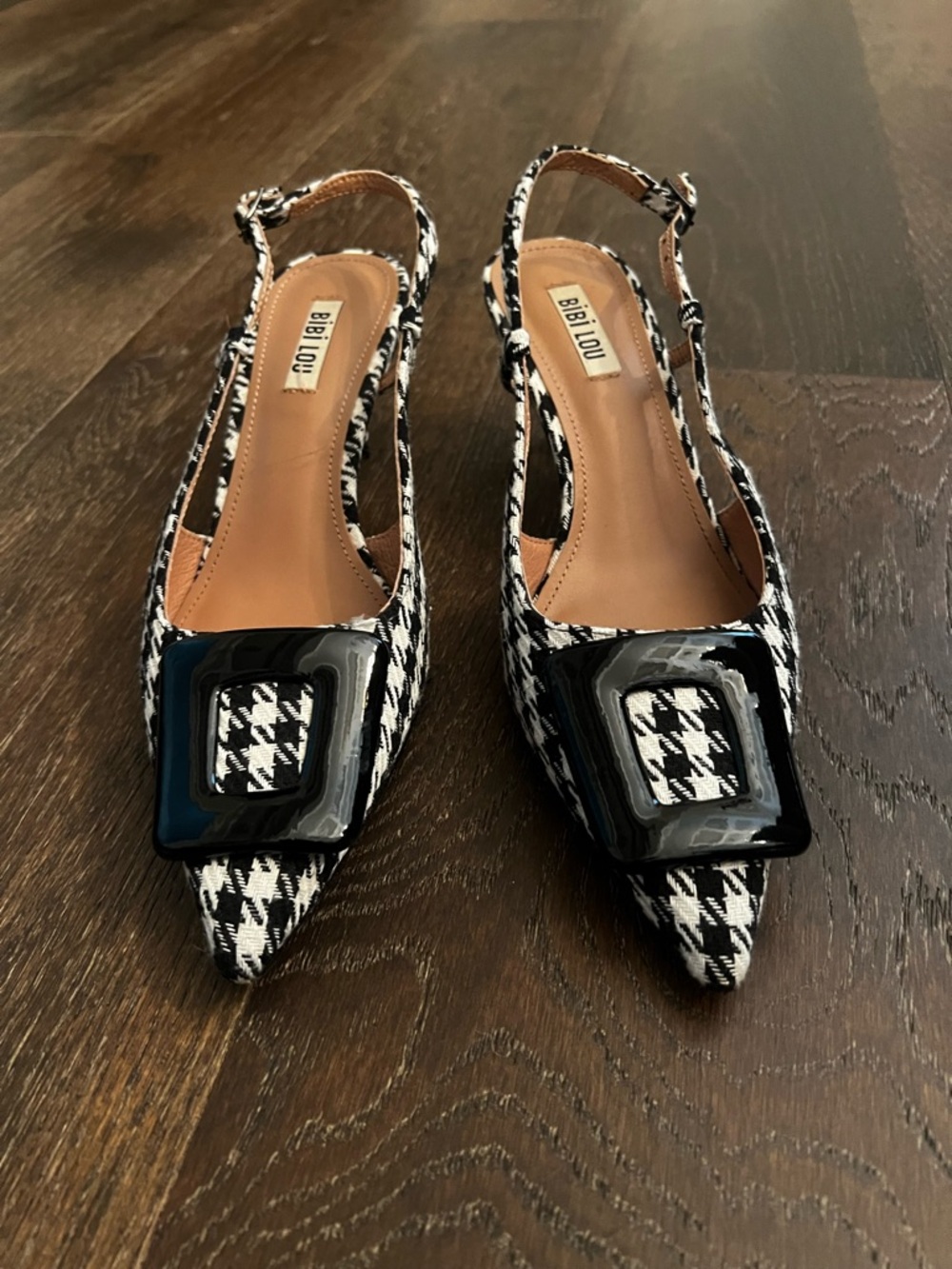 Anthropologie- Black & White Houndstooth Slingback Flats